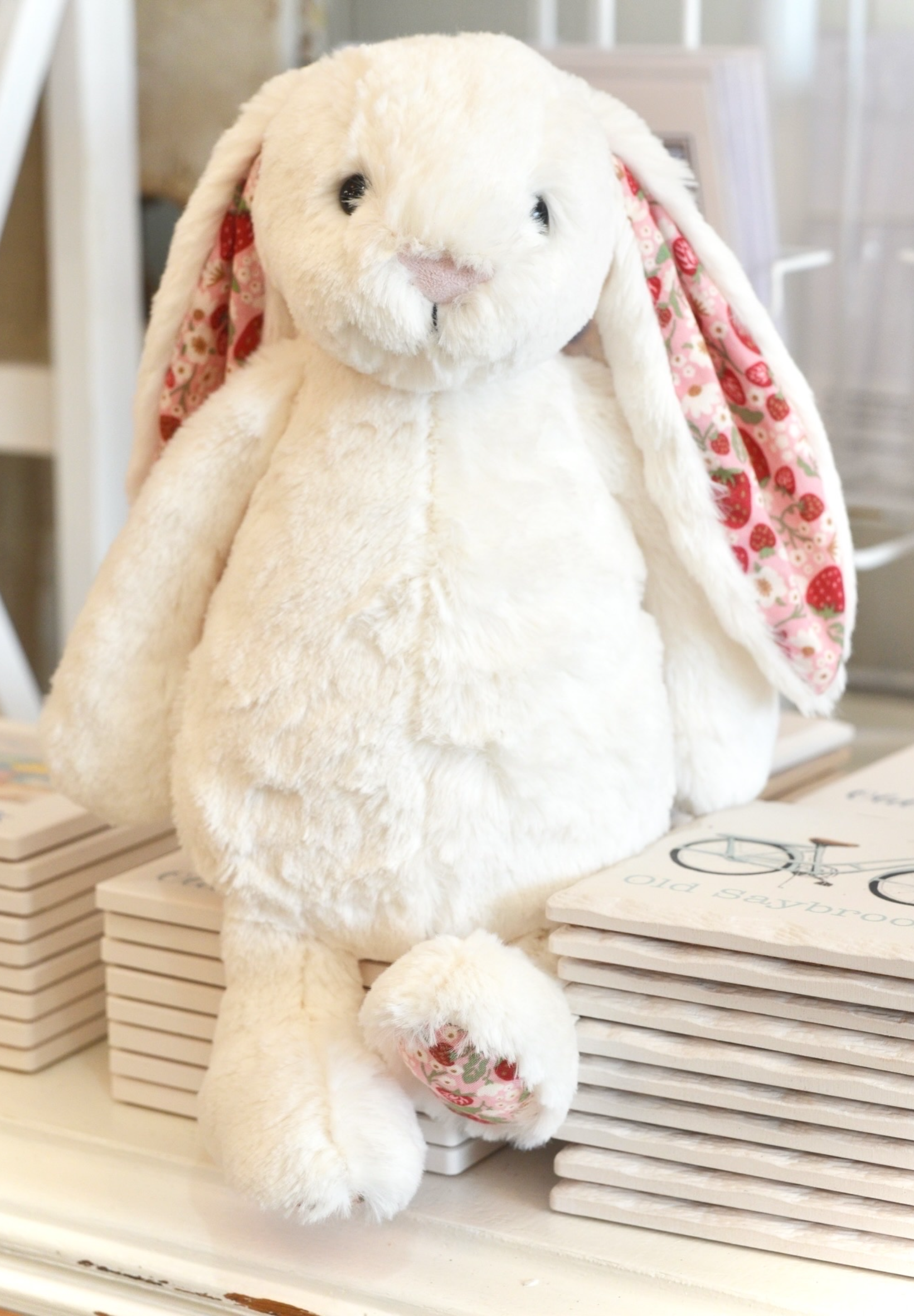 Blossom Cream Berry Bunny Medium – Cottage Flair